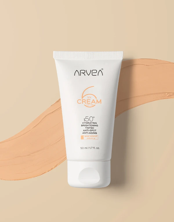 كريم سيكس 6 في 1 بعامل حماية SPF 50+ – بيج مشمشي
